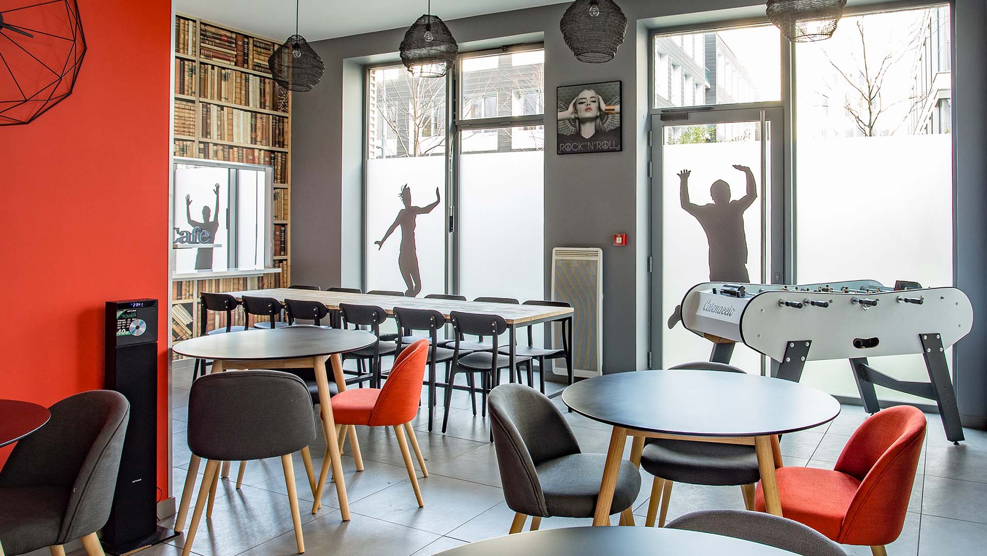 Le Up — studio meublé design